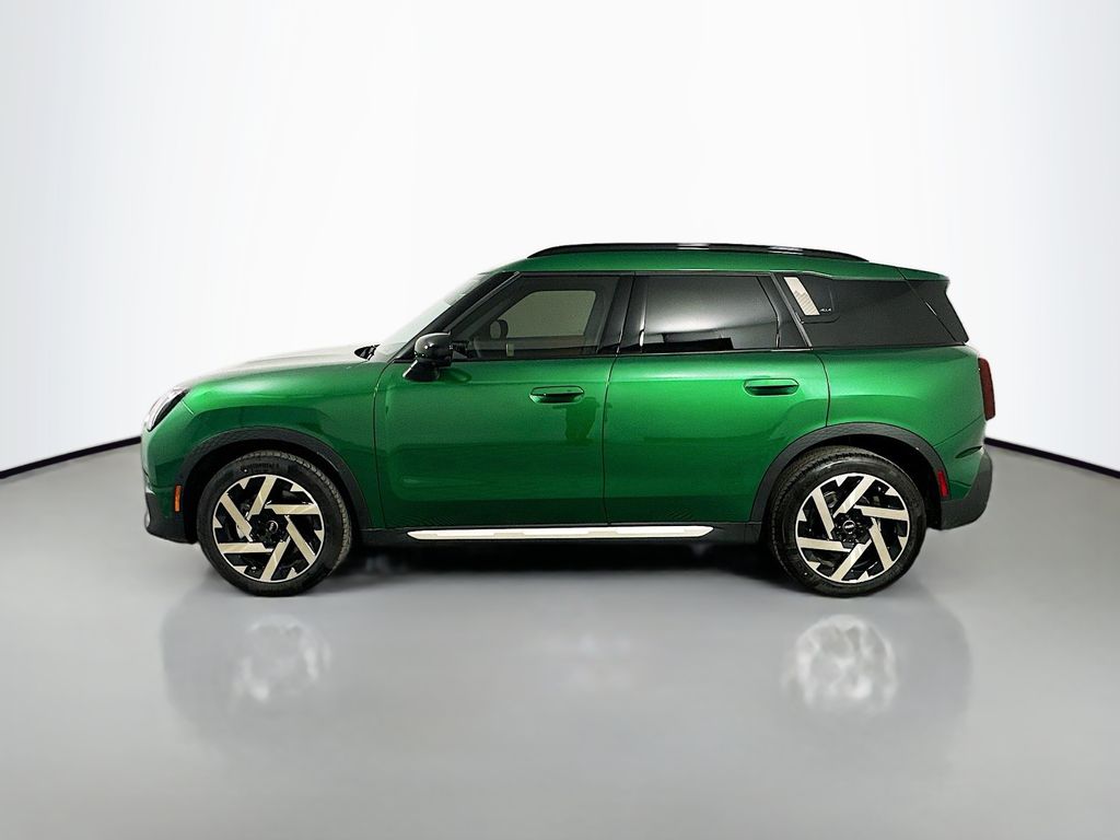 2025 MINI Cooper Countryman Iconic 8