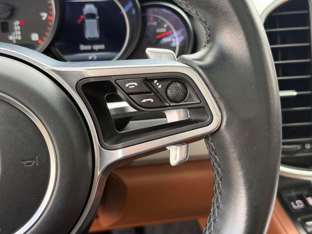 Thumbnail: 2017 Porsche Cayenne - 23