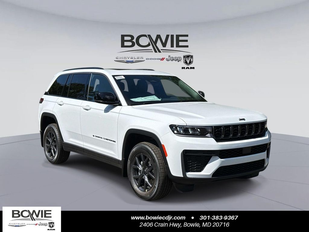 Bright White Clearcoat 2027 Jeep Grand Cherokee SUV / Crossover Four-Wheel Drive 8-Speed Automatic