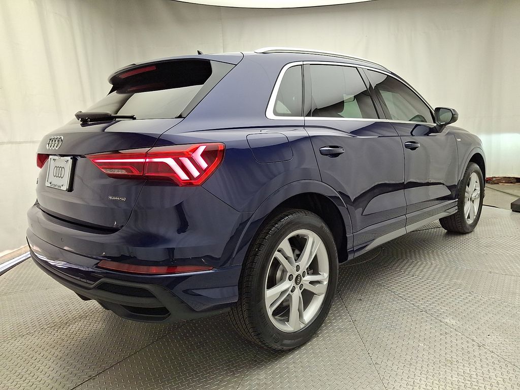 Thumbnail: 2024 Audi Q3 - 4