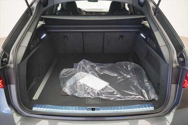 Thumbnail: 2026 Audi RS 6 - 14