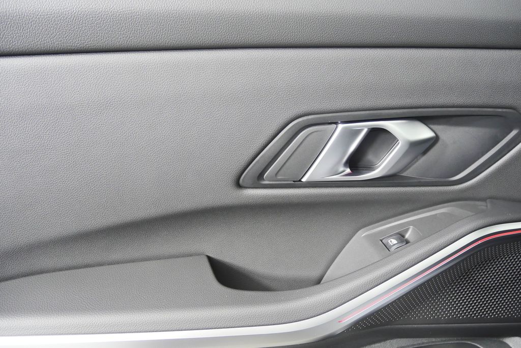 Thumbnail: 2026 BMW 3 Series - 14