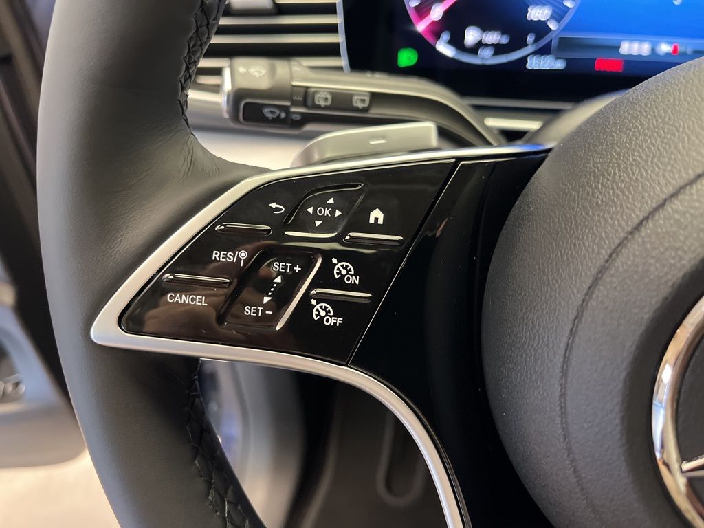 Thumbnail: 2026 Mercedes-Benz GLE - 14