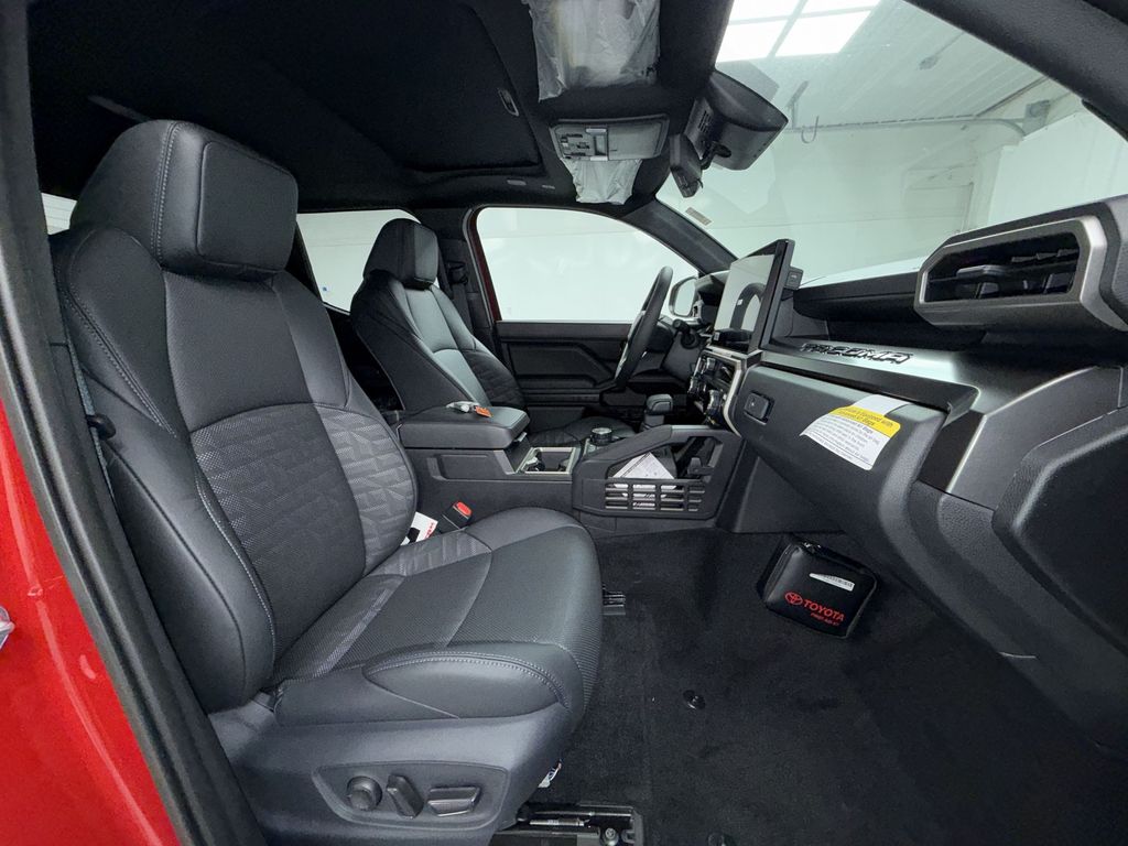 2026 Toyota Tacoma TRD Off Road - Photo 18