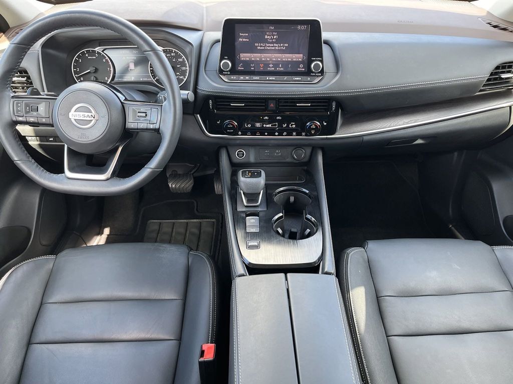 2021 Nissan Rogue SL 18