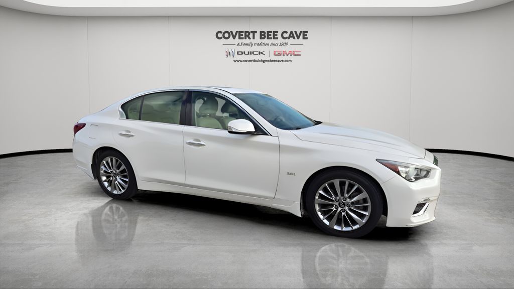 Used 2019 White INFINITI 3.0t LUXE image 12