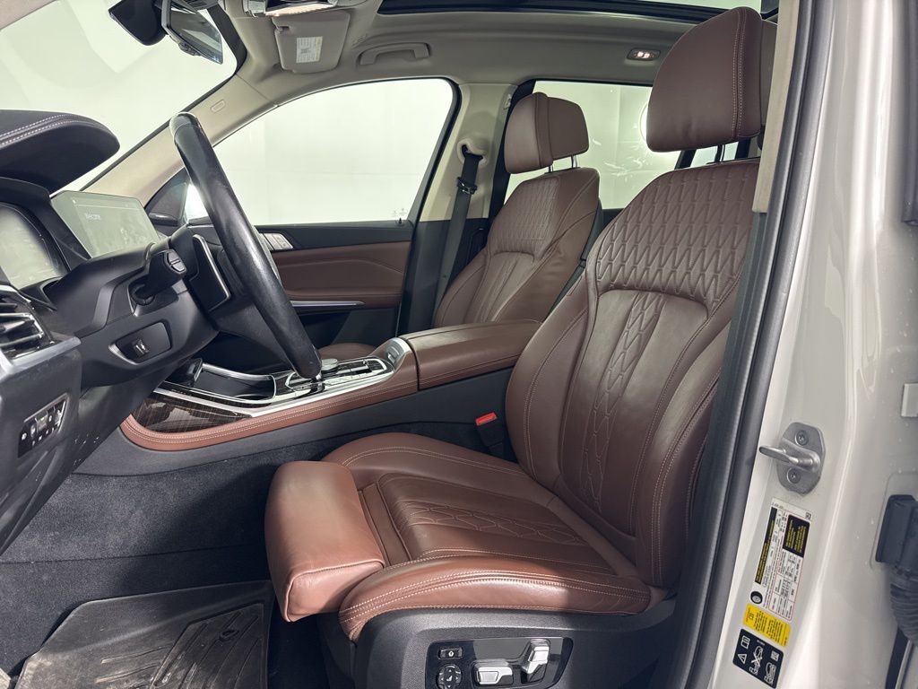 2021 BMW X7 xDrive40i 10