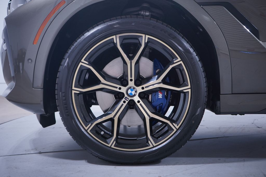 Thumbnail: 2023 BMW X6 - 2