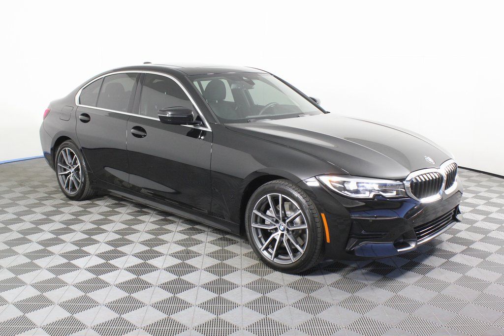 Thumbnail: 2020 BMW 3 Series - 3