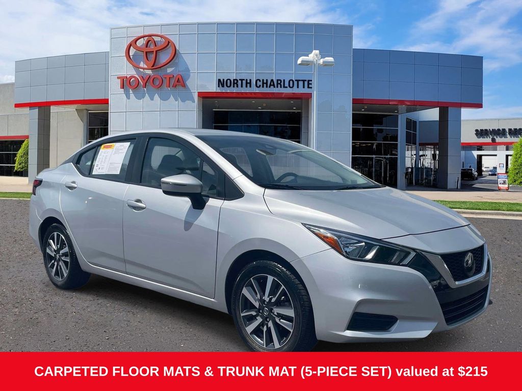 Brilliant Silver Metallic 2021 Nissan Versa SV FWD Sedan Front-Wheel Drive Continuously Variable Transmission
