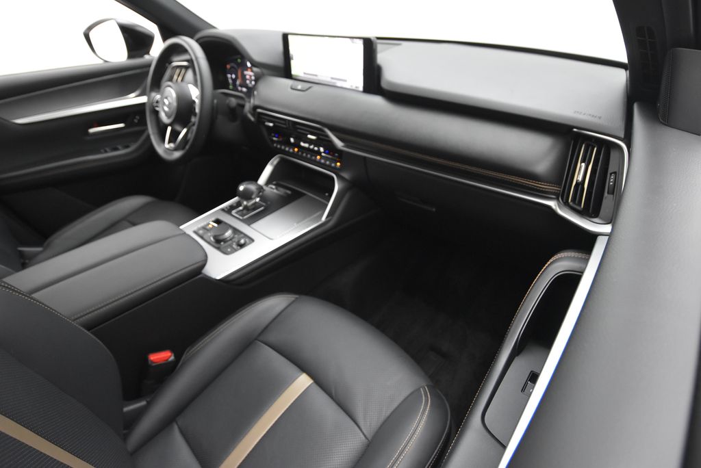 2025 Mazda CX-70 PHEV Premium Plus photo