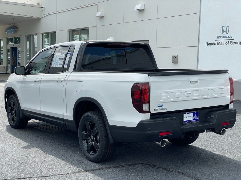 2025 Honda Ridgeline Black Edition 3