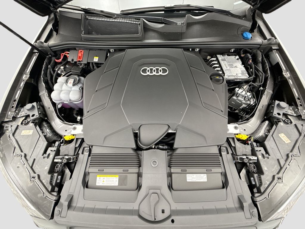 Thumbnail: 2026 Audi Q7 - 30