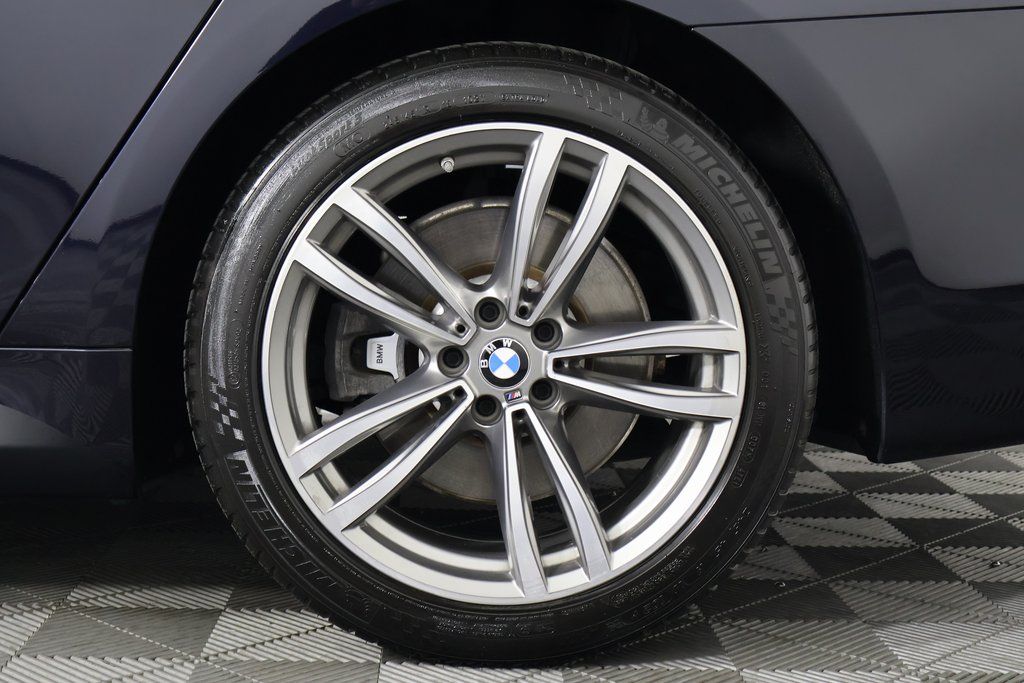 Thumbnail: 2019 BMW 7 Series - 16