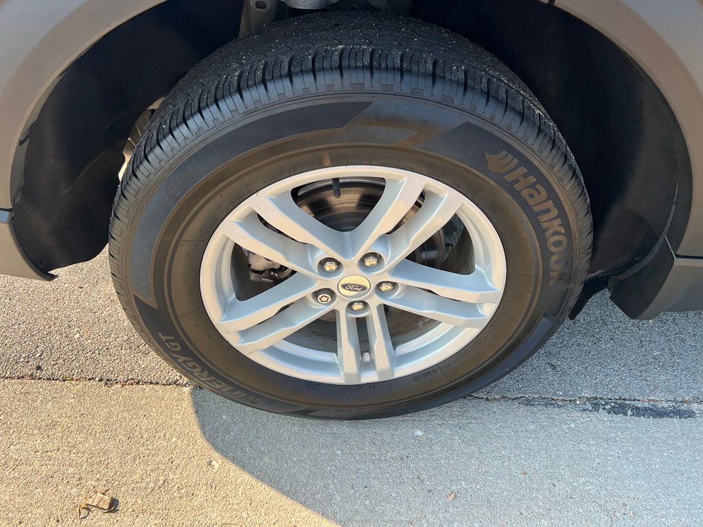 Used 2024 Ford Explorer SUV