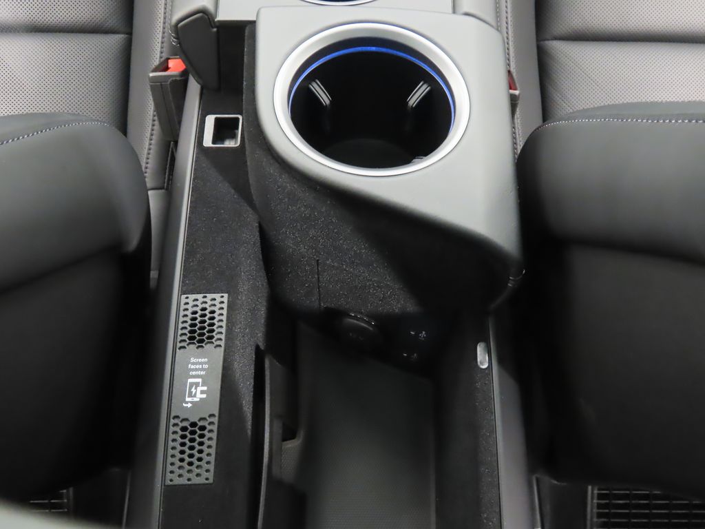 Thumbnail: 2023 Porsche Taycan - 32