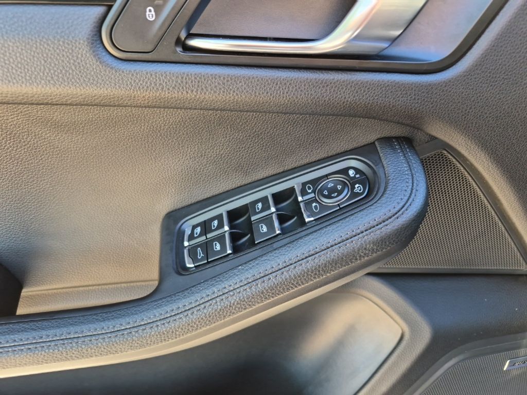 Used Car 2018 Porsche Macan  For Sale Under $25,000 In Austin, Texas