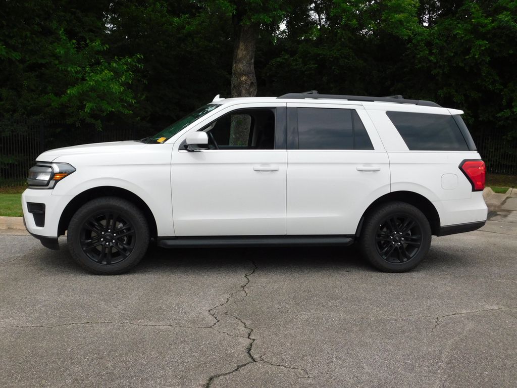 2024 Ford Expedition XLT 2