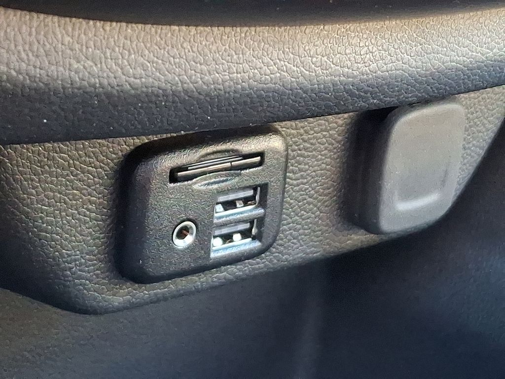 Thumbnail: 2022 Chevrolet Traverse - 27