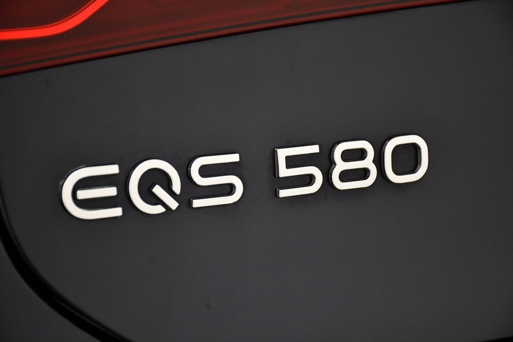 Thumbnail: 2022 Mercedes-Benz EQS - 9