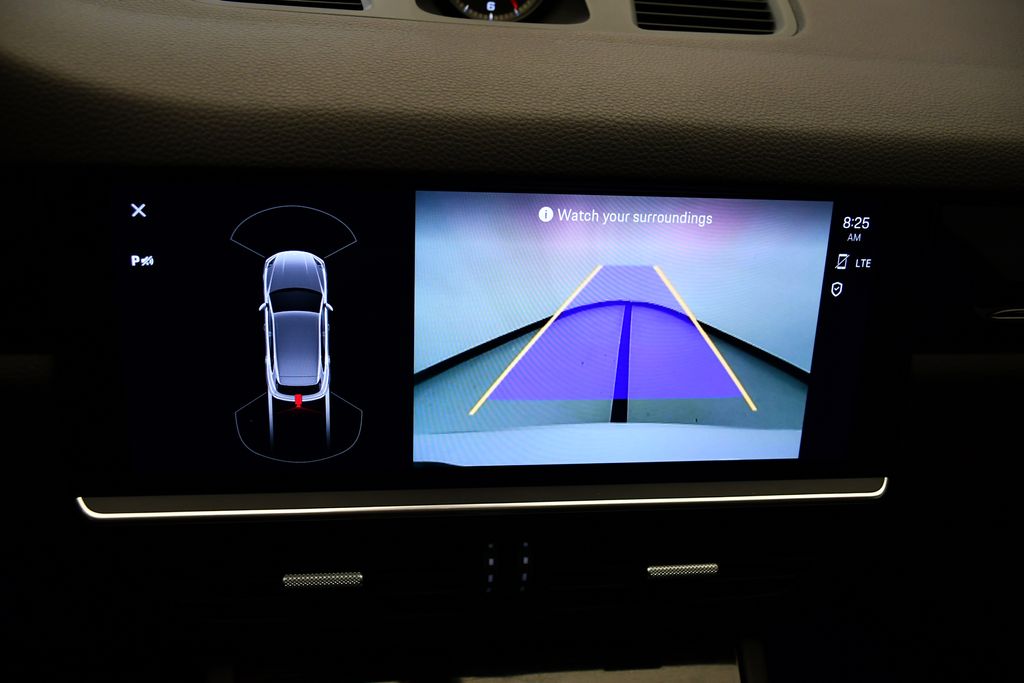 Thumbnail: 2022 Porsche Cayenne - 31