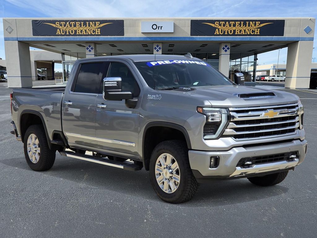 Sterling Gray Metallic 2025 Chevrolet Silverado 3500HD High Country Crew Cab 4WD Pickup Truck Four-Wheel Drive Automatic