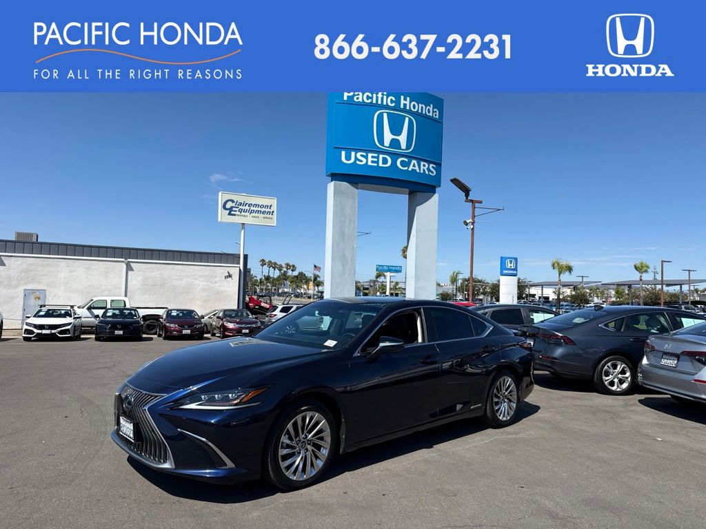Mica 2021 Lexus ES Hybrid Sedan Front-Wheel Drive Continuously Variable Transmission