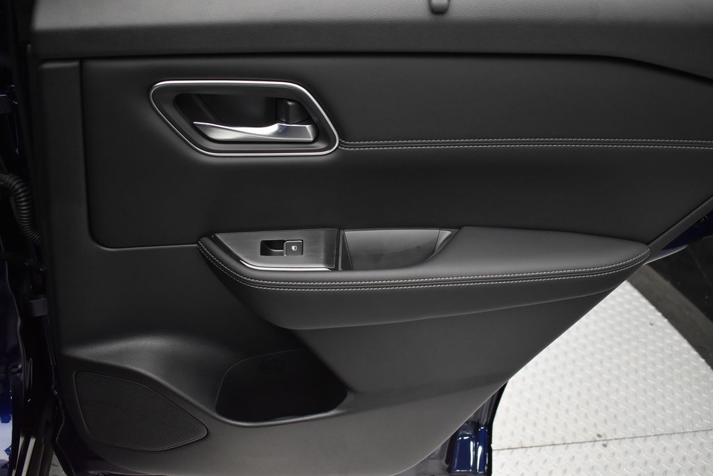 Thumbnail: 2026 Nissan Rogue - 32