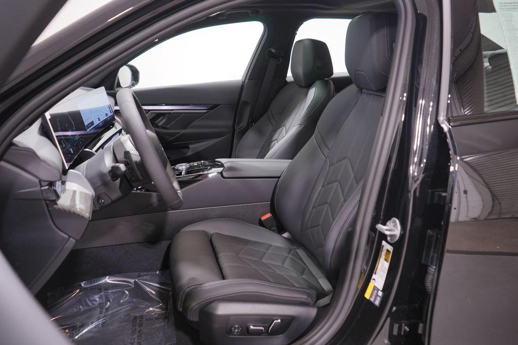 Thumbnail: 2026 BMW i5 - 7