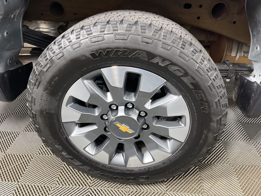 Thumbnail: 2025 Chevrolet Silverado 2500 - 14