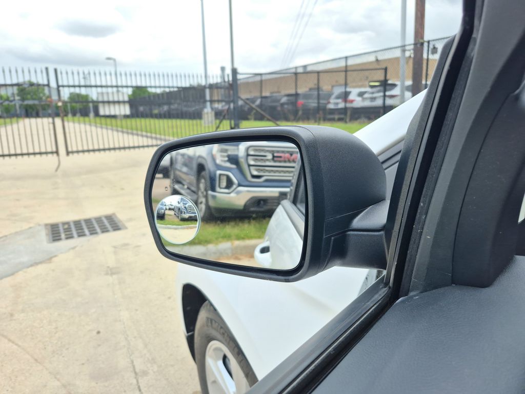 2024 Ford Edge SE - 11