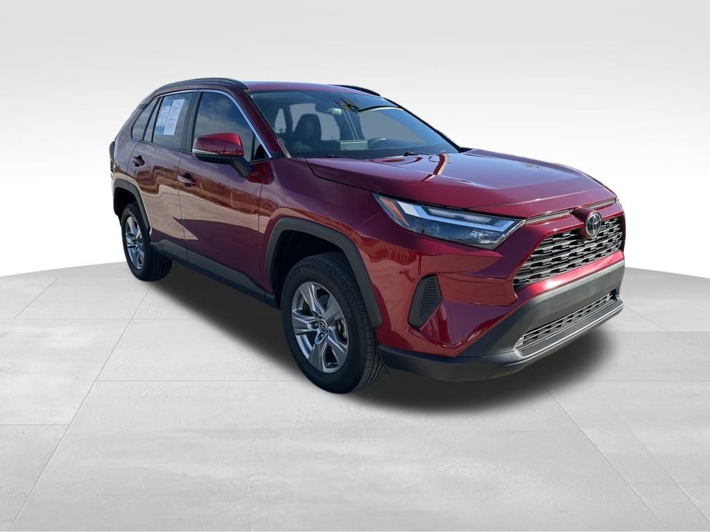 2023 Toyota RAV4 XLE 2