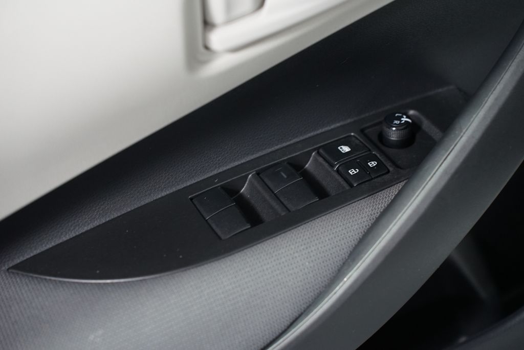 Thumbnail: 2023 Toyota Corolla - 28