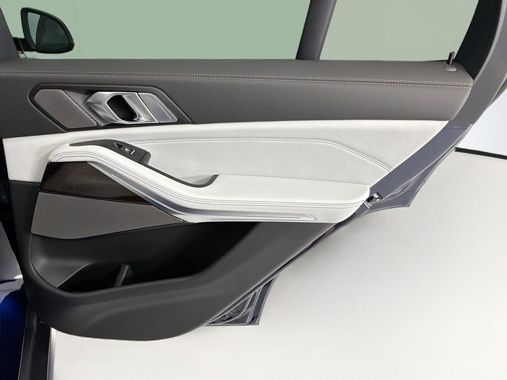 Thumbnail: 2026 BMW X5 - 26