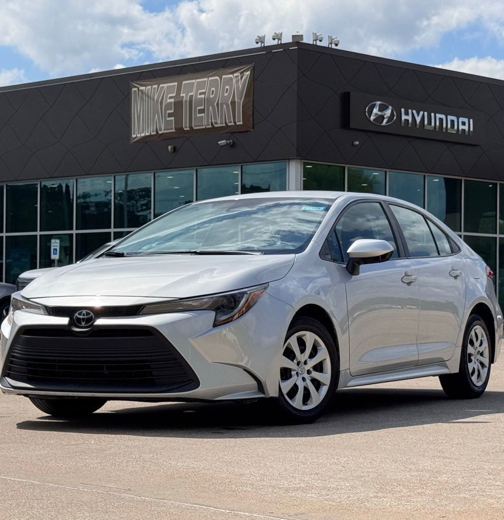 Classic Silver Metallic 2024 Toyota Corolla LE FWD Sedan Front-Wheel Drive Continuously Variable Transmission