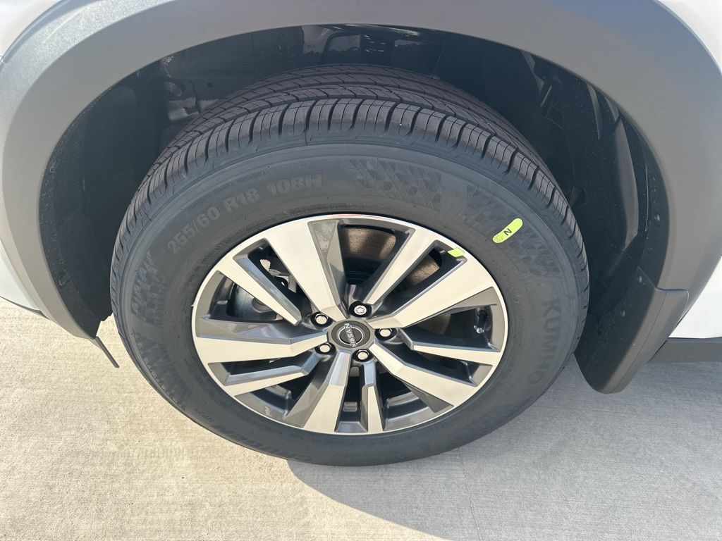 2025 Everest White Pearl Tricoat Nissan Pathfinder SL FWD SUV