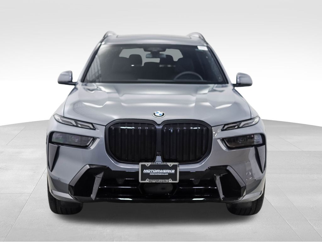 2025 BMW X7 xDrive40i 8