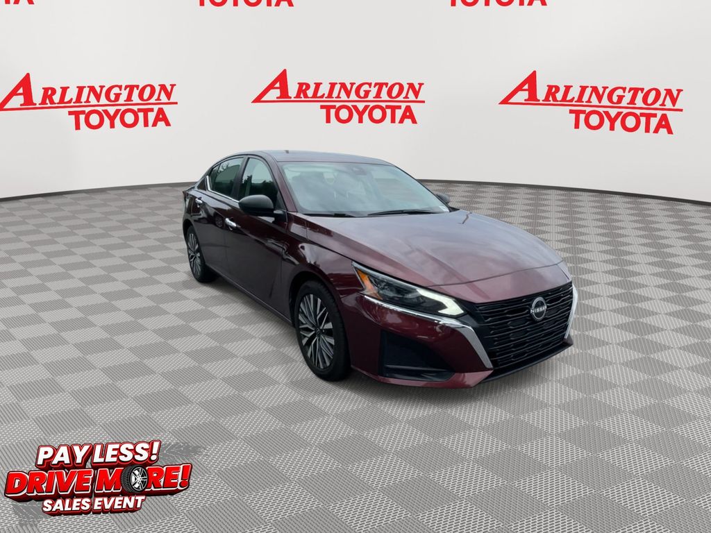 Used 2025 Nissan Altima Sedan