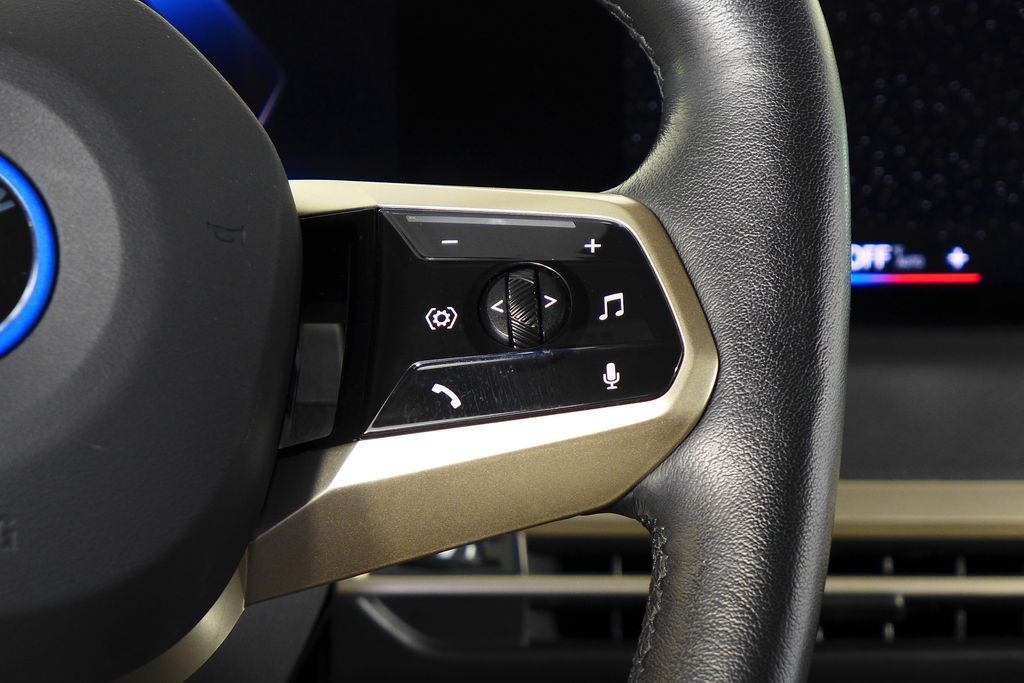 Thumbnail: 2023 BMW iX - 28