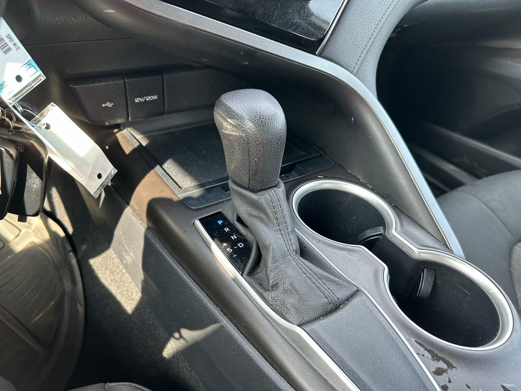 2021 Toyota Camry LE 26