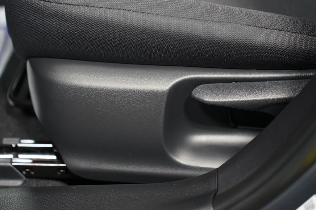 2025 Toyota Corolla LE 30