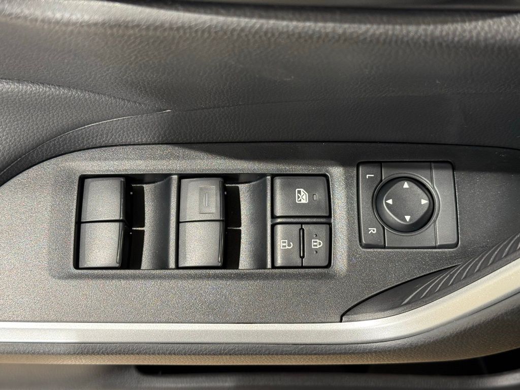 Thumbnail: 2025 Toyota RAV4 - 16