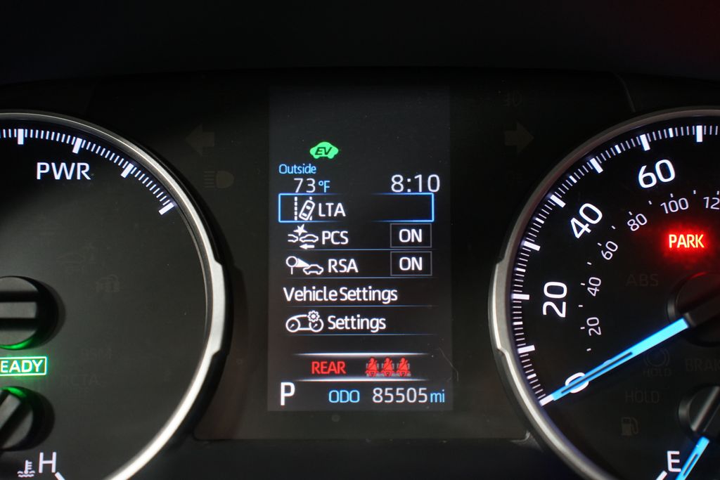 2021 Toyota RAV4 LE 16