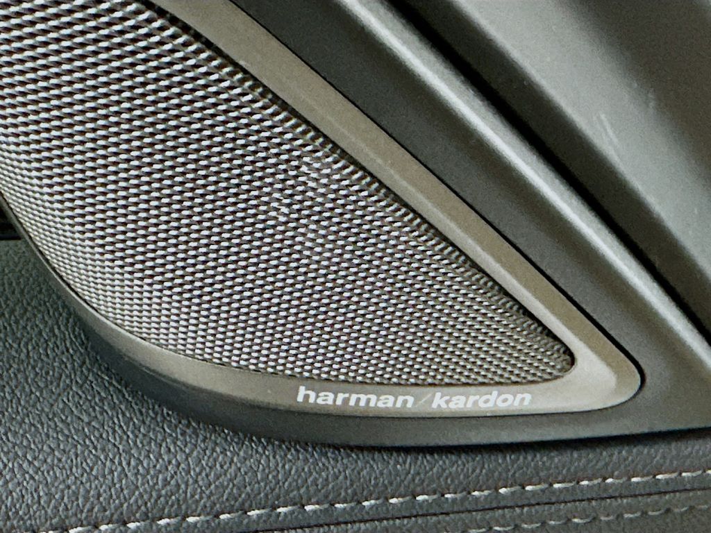 Thumbnail: 2022 BMW 7 Series - 19