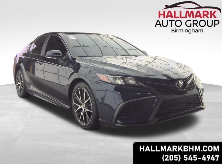 2022 Toyota Camry SE