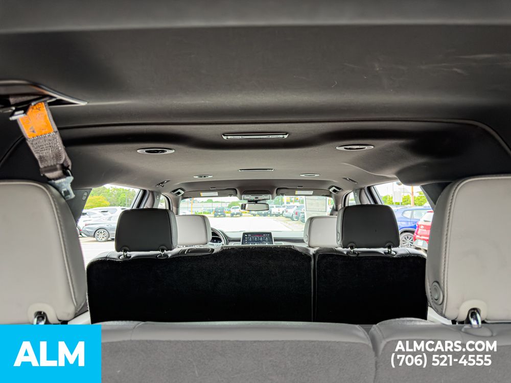 Used 2024 Black GMC SLT image 18