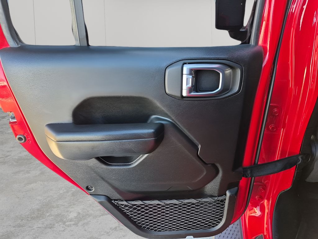 Used Car 2021 Jeep Gladiator  Willys For Sale Under $30,000 In Austin, Texas