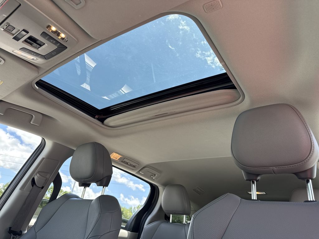 Used 2023 Toyota Sienna Van