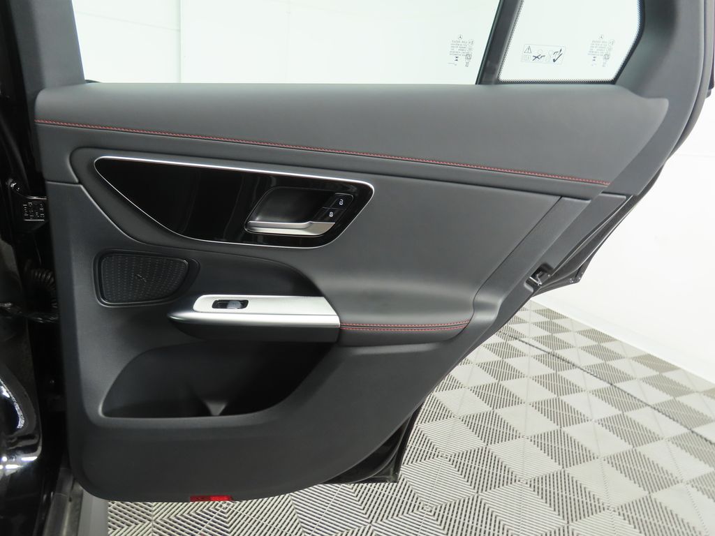 Thumbnail: 2025 Mercedes-Benz GLC - 27