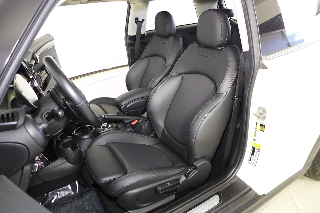 Thumbnail: 2023 MINI Cooper - 23